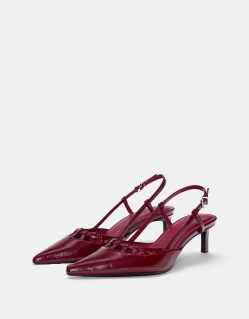 Pull&Bear – High Heels in kastanienbrauner Lackoptik mit Riemchen