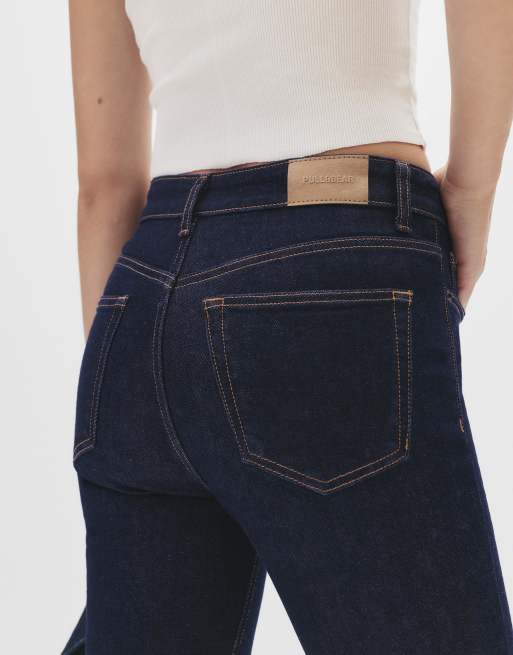 Pull&Bear High-rise flared jeans in dark indigo, 3 of 4