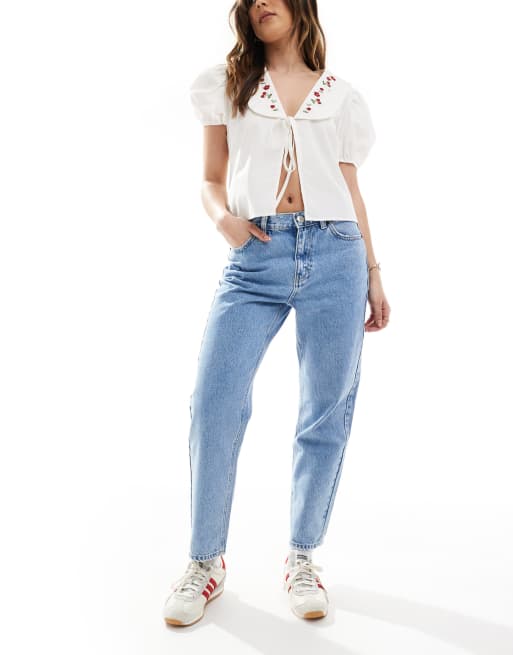 Pull&Bear high rise mom jeans in washed blue
