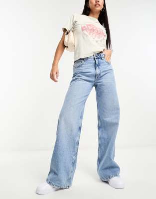 high rise wide leg jeans in medium blue