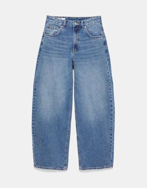 Pull&Bear High-waist balloon jeans in medium blue, 2 of 4