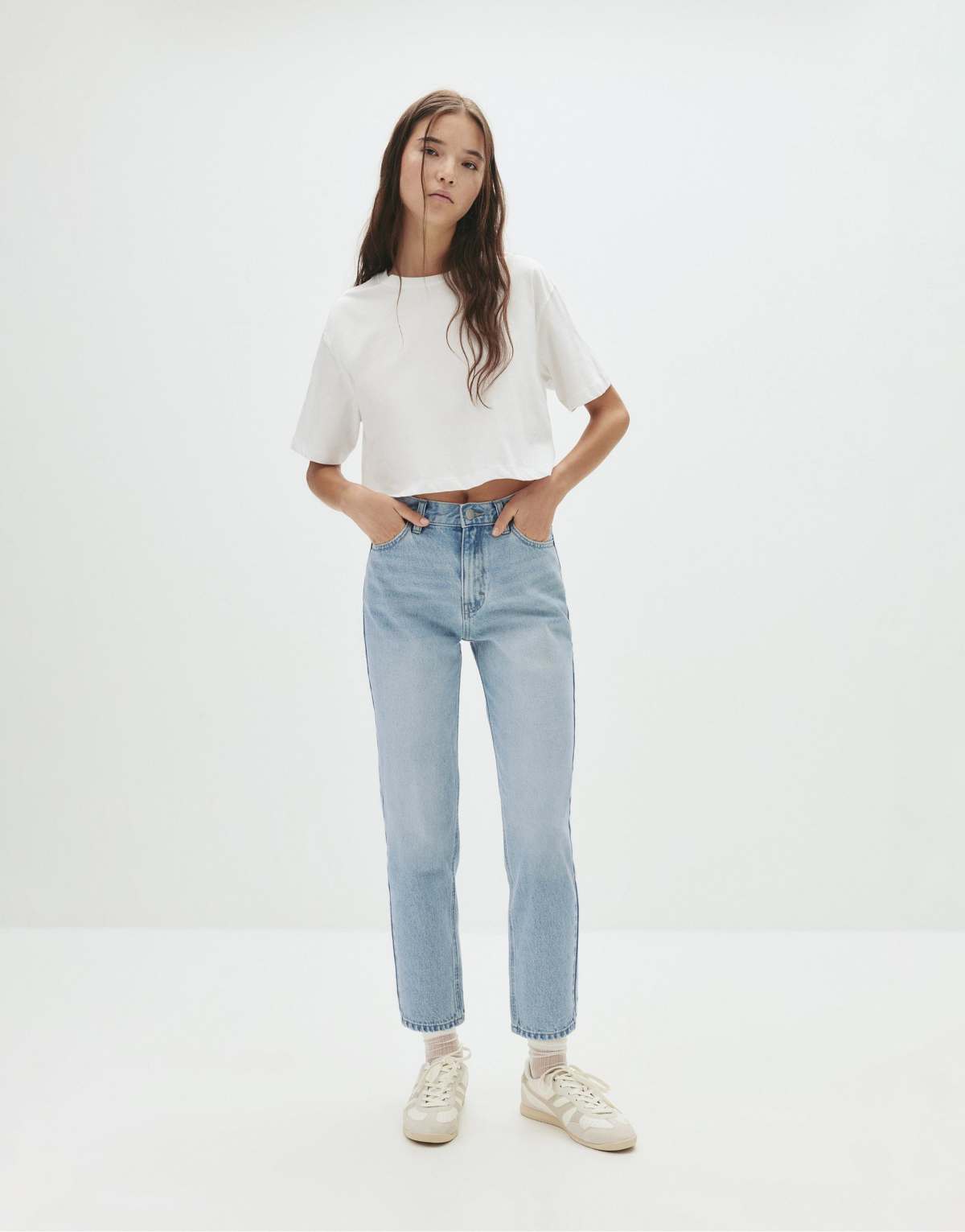 Pull&Bear High-waist mom fit jeans in pale blue