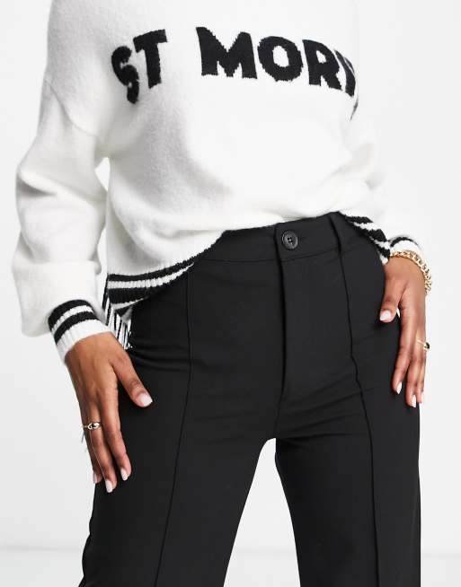 Pull&Bear high waist tailored straight leg trousers with front seam in black, 3 of 4