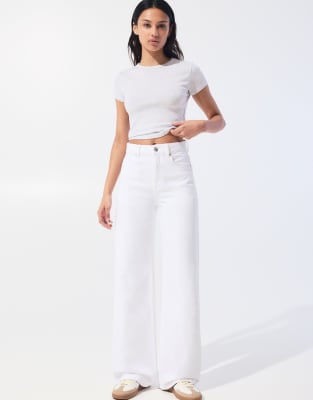 Pull&Bear high waist wide leg jeans in white - view 1