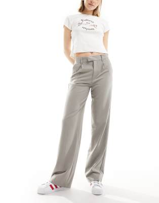 Shop Pull&Bear high waisted tailored trousers in stone Online – Trendy & Affordable Fashion