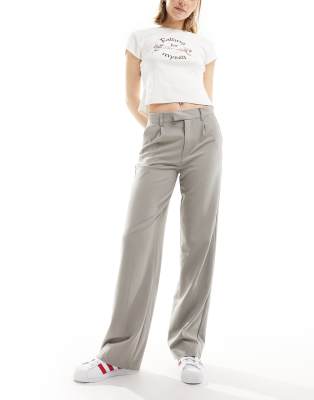 Pull & Bear high waisted tailored trousers in stone-Neutral