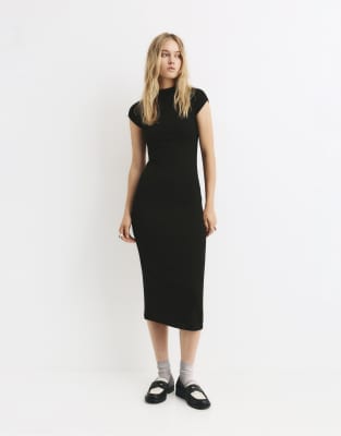 Pull & Bear - Hochgeschlossenes Midikleid in Schwarz
