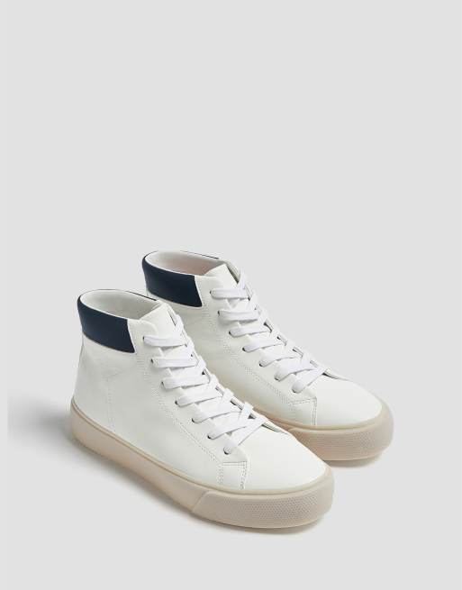 Pull&Bear – Hohe Sneaker in Weiß mit Gummisohle