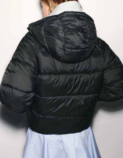 Pull&Bear Hooded puffer jacket in black, 2 of 7