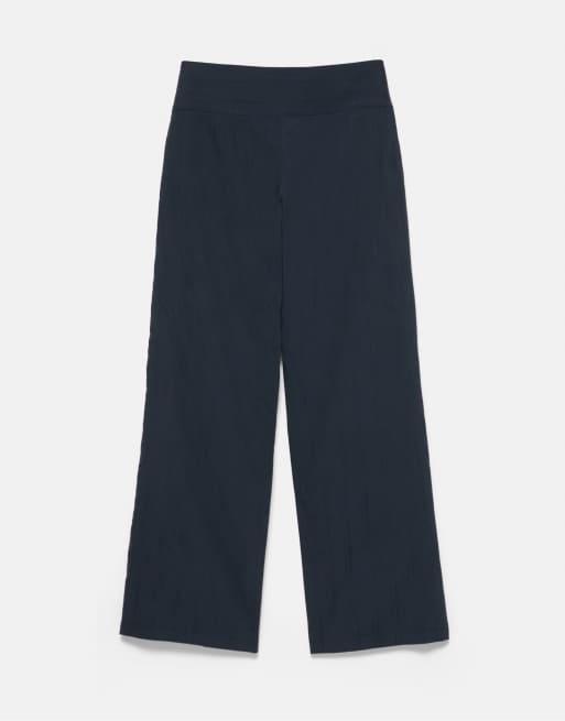 Pull&Bear Hose mit Schnallendetail in Marineblau, 7 von 7