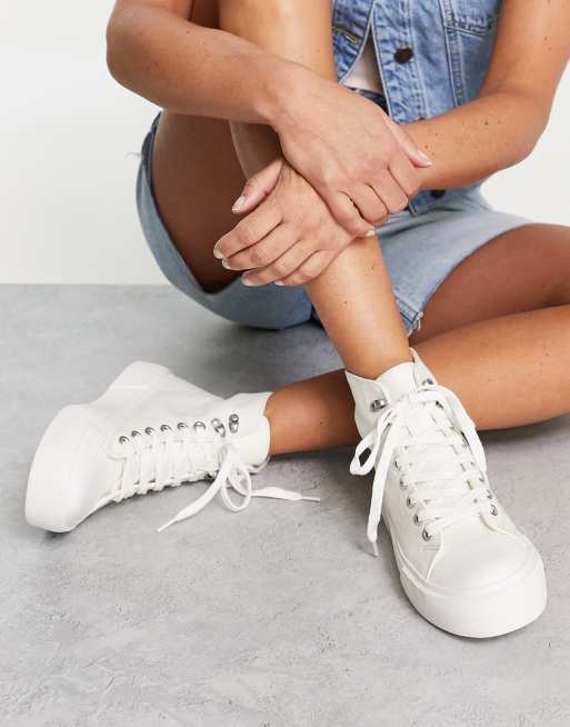 Pull&Bear - Hvide hi-top-sneakers med flatform-sål