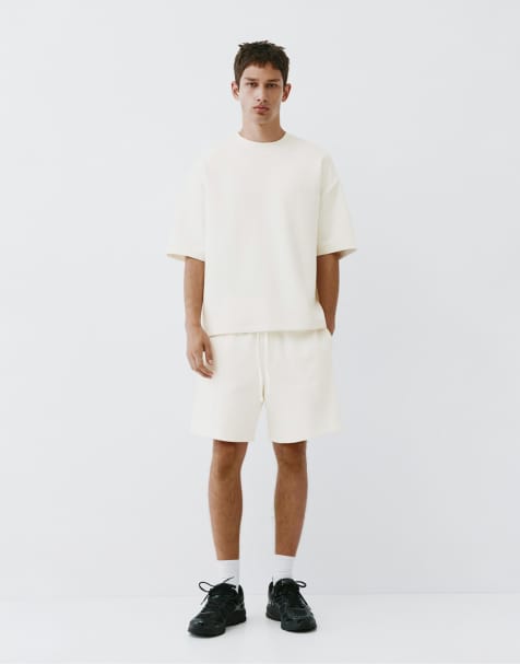 Pull&Bear Interlock jogger bermuda shorts in off white - view 1