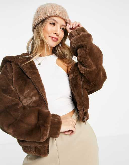 Pull&Bear - Jack van imitatiebont met capuchon in bruin