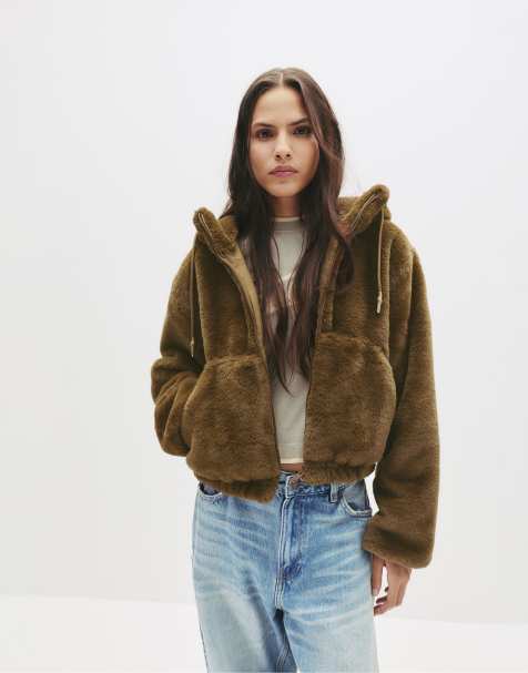 Pull&Bear - Jack van imitatiebont met capuchon in lichtbruin - view 1