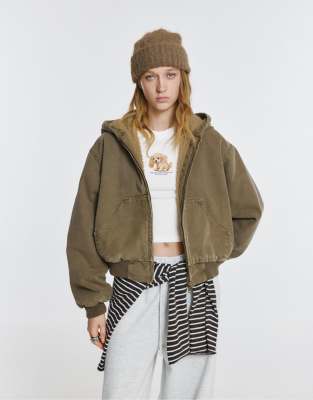 Pull & Bear - Jacke in Braun mit Kapuze und Futter aus Lammfellimitat-Brown