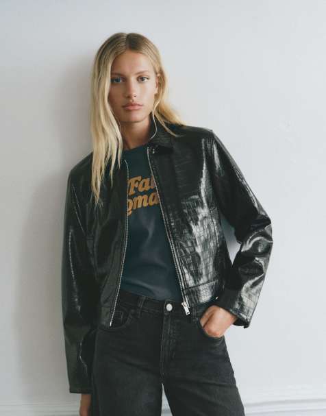 Pull&Bear Jacke in Schwarz mit Kroko- und Lederoptik - view 1
