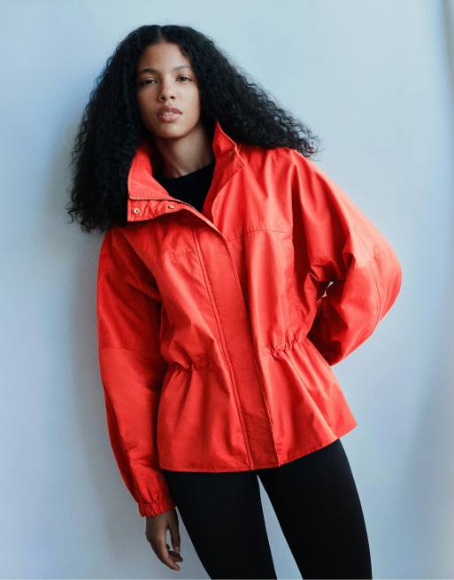Pull&Bear Jacke mit Tunnelzug in der Taille in Rot, 2 von 7