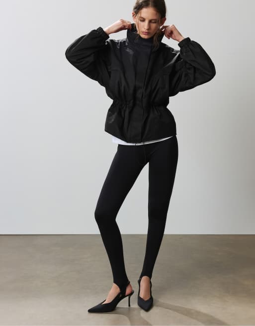 Pull&Bear jakke med løbesnor i taljen i sort, 4 af 7