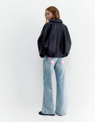 Pull & Bear - Jean droit à taille basse et motif étoiles - Bleu moyen 32