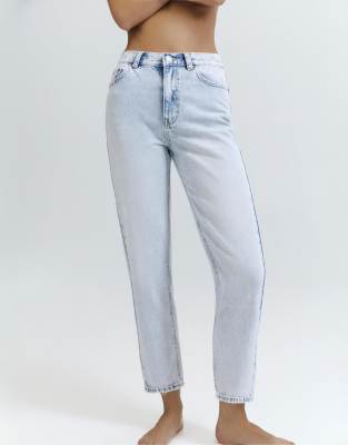 Pull & Bear - Jean mom à taille haute - Bleu clair