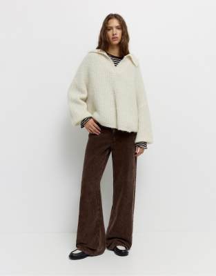 Pull & Bear - Jeans aus Cord in Braun mit weitem Bein-Brown