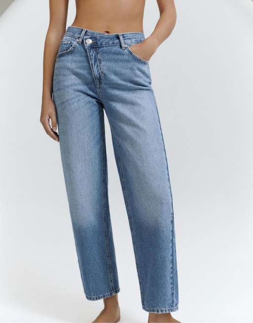 Pull&Bear - Jeans dritti blu medio con dettaglio sovrapposto in vita