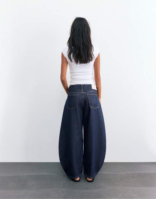 Pull&Bear – Jeans in Marineblau mit abgerundete, Beinschnitt und tiefem Bund, 2 von 4