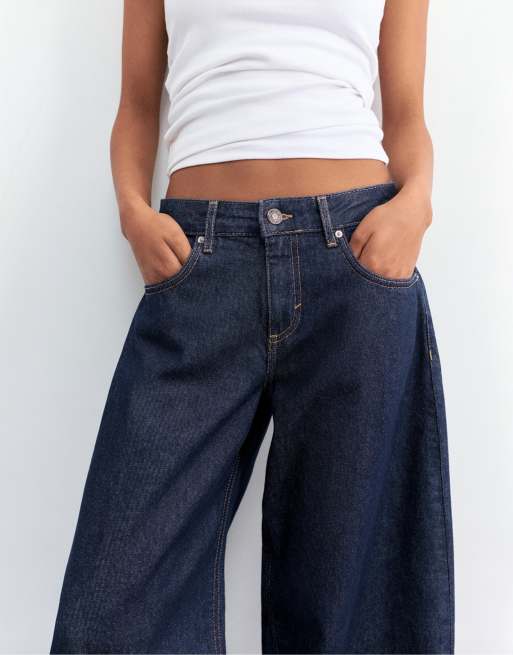 Pull&Bear – Jeans in Marineblau mit abgerundete, Beinschnitt und tiefem Bund, 3 von 4