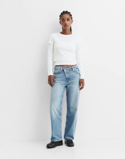 Pull&Bear – Jeans in Mittelblau mit geradem Schnitt und überkreuztem Bunddetail - view 1