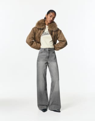 Pull & Bear - Jeans in Mittelgrau mit weitem Bein
