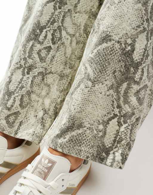 Pull&Bear - Jeans med vide ben og slangeprint, 3 af 5