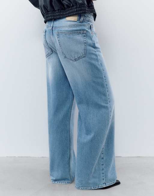 Pull&Bear Jeans mit tiefem Bund und weitem Bein in Indigo-Blau, 2 von 7