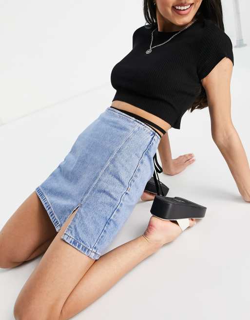 Pull&Bear – Jeansshorts in A-Linie mit Schlitzdetail in Blau