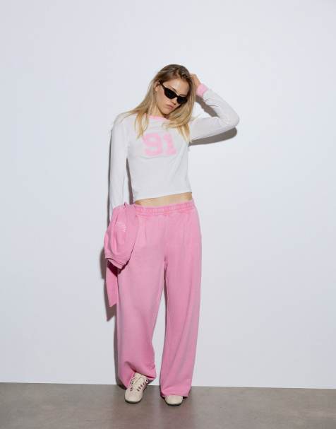 Pull&Bear Jogger mit weitem Bein in Pink - view 1