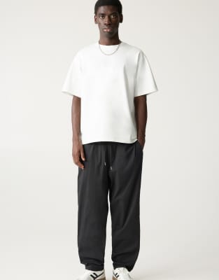 Pull&Bear jogging trousers in black - view 1