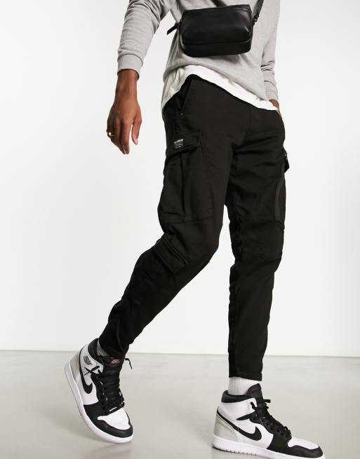 Pull&Bear - Joggingbroek met meerdere cargozakken in zwart