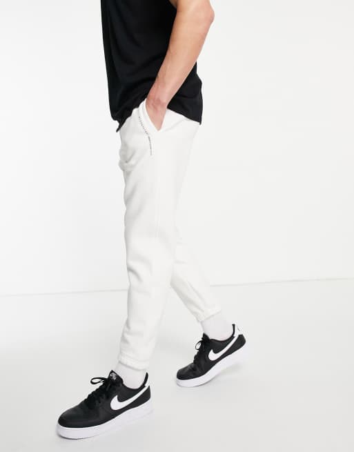 Pull&Bear – Jogginghose in gebrochenem Weiß