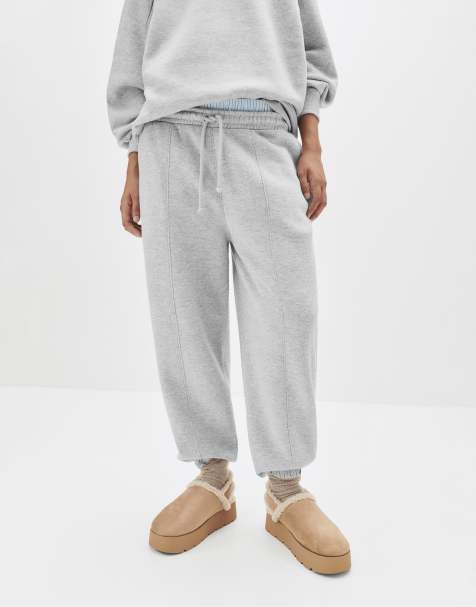 Pull&Bear – Jogginghose in meliertem Grau mit Ziernaht - view 1