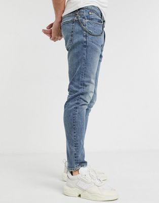 skinny tapered jeans