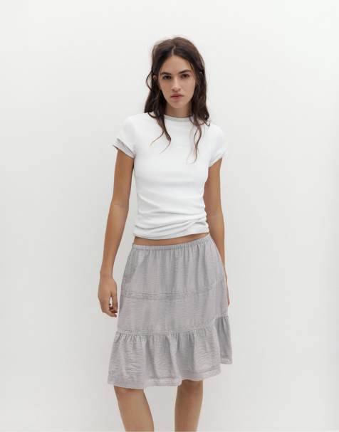 Pull&Bear - Jupe mi-longue en dentelle à empiècements - Taupe - view 1