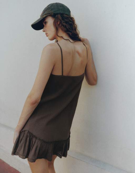 Pull&Bear jurk met ruchebandjes in bruin, 2 van 7