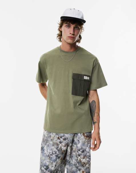 Pull&Bear – Kakifärgad t-shirt med nylonfickor - view 1