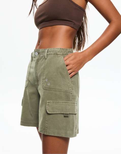 Pull&Bear - Kakifarvede cargo-bermudashorts - view 1