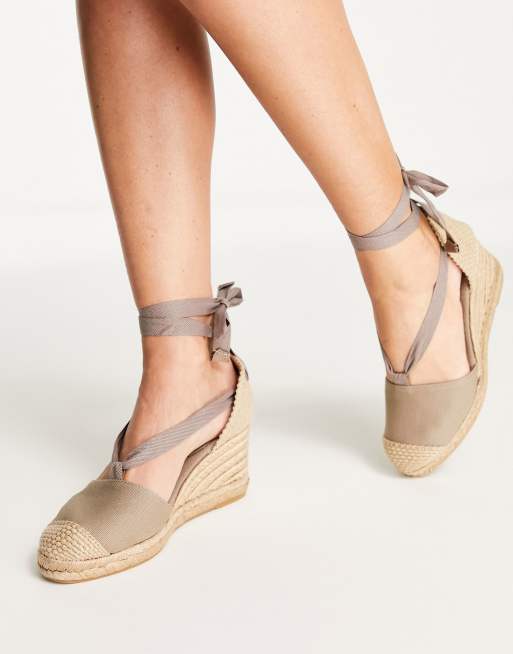 Pull&Bear - Kakifarvede espadriller med hæl og snørestropper