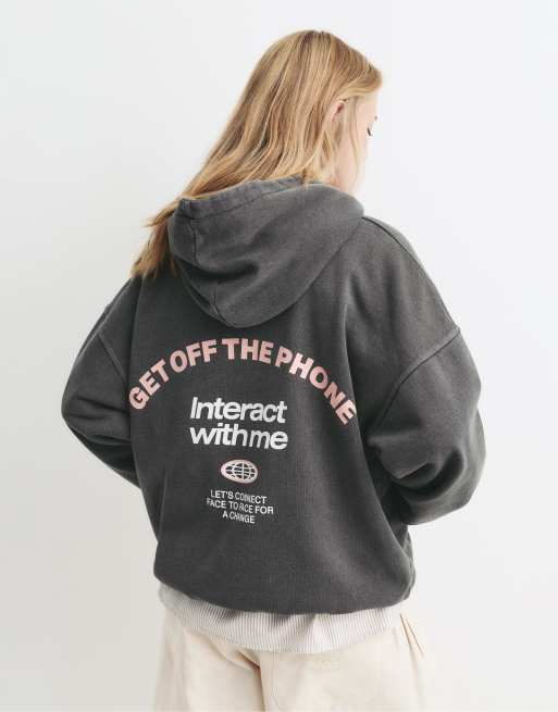 Pull&Bear – Kapuzenpullover in Aschgrau mit Schriftzug-Print