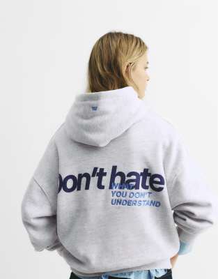 Pull & Bear - Kapuzenpullover in grau meliert mit „Don't Hate"-Print