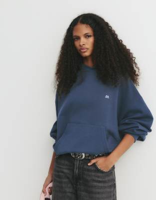 Pull & Bear - Kapuzenpullover in verblasstem Marineblau mit „Pacific"-Print