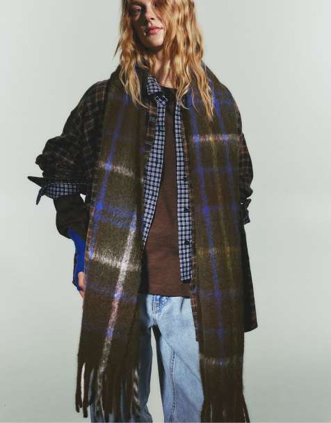 Pull&Bear – Karierter Schal in Grün - view 1