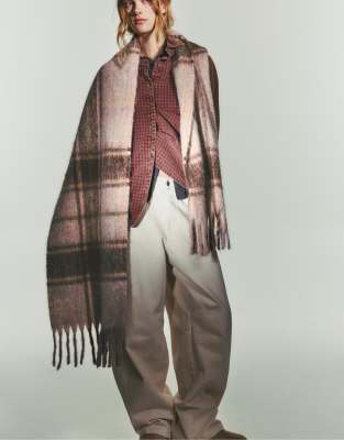 Pull & Bear - Karierter Schal in Rosa