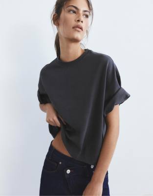 Pull & Bear - Kastiges, kurzärmliges Polohemd in Grau